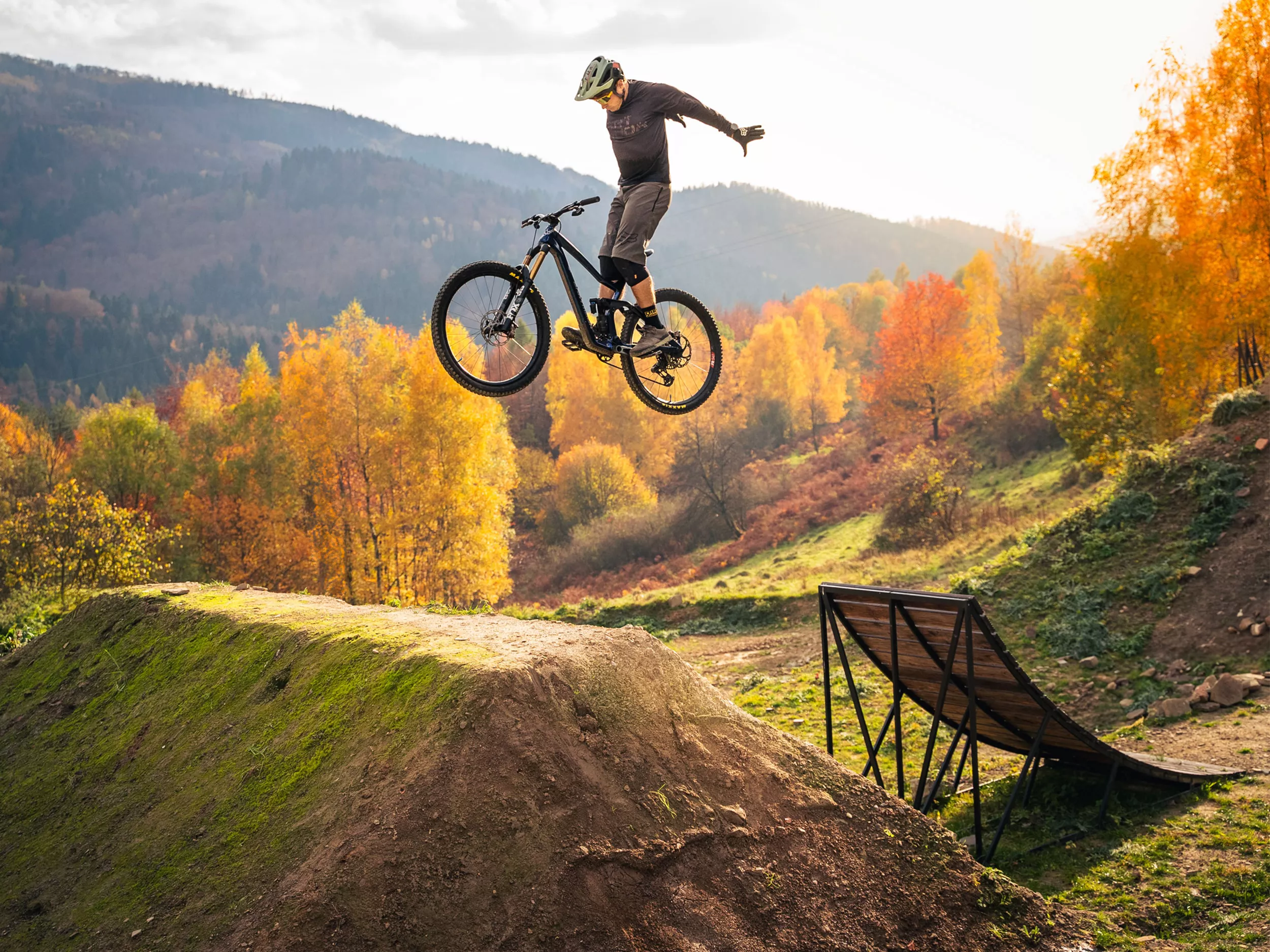 BLACKWOODS LONG SLEEVE | Dartmoor-bikes