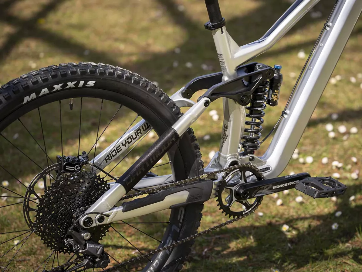 THUNDERBIRD FR PRO 2025 | Dartmoor-bikes